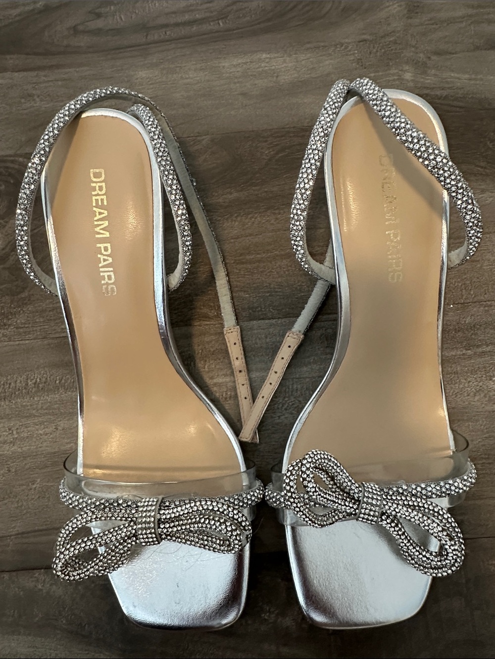 DREAM PAIRS Bowknots Square Toe Rhinestone Heels Size 8.5